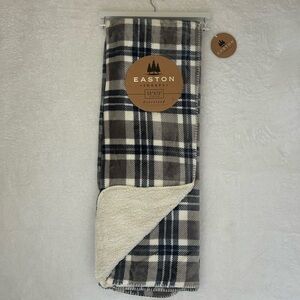 *New* Easton Sherpa Oversized Blanket Dark Blue/Gray/White